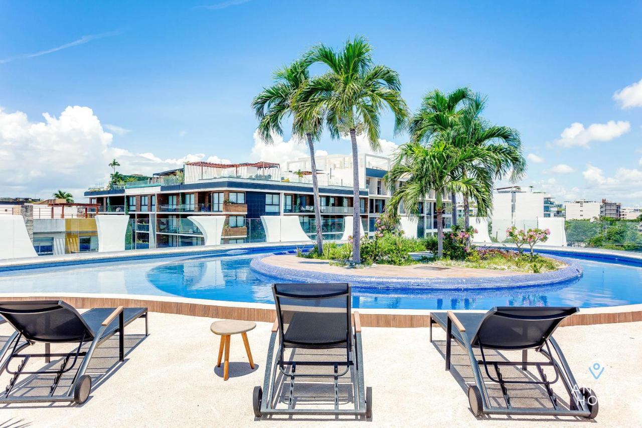 Incredible Oceanview Roof Lounge, Units 2 Blocks To Beach Apartment Playa del Carmen